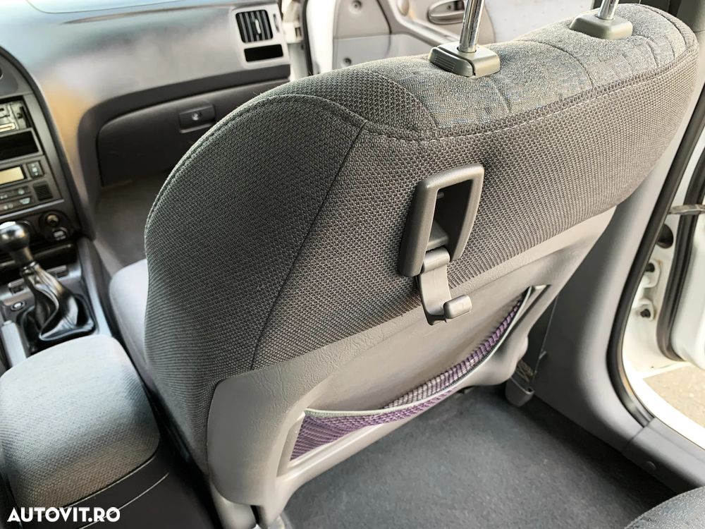 Hyundai Elantra - 16