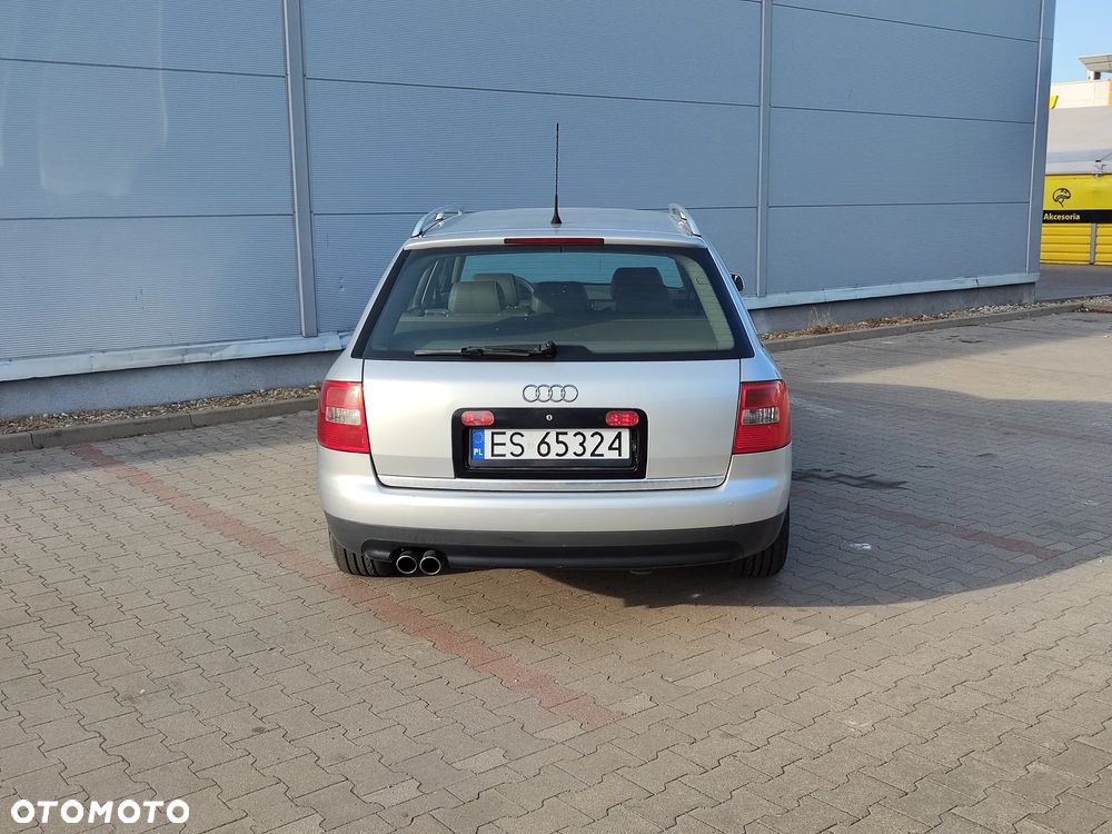 Audi A6 Avant 2.4 - 5