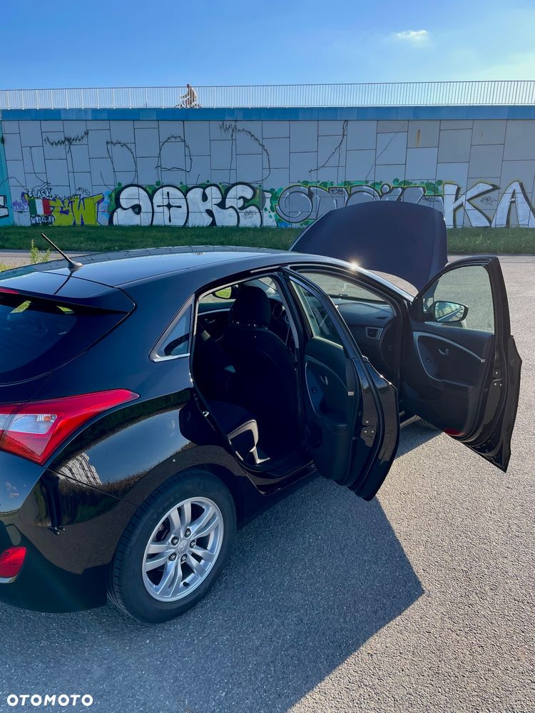 Hyundai i30 1.6 Comfort - 13