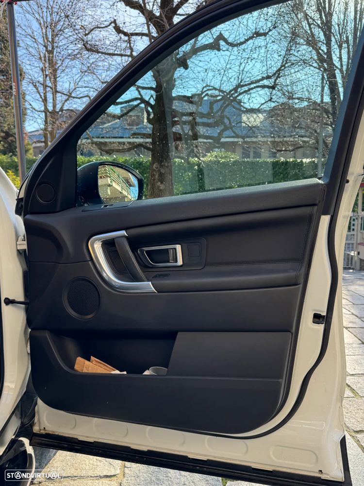 Land Rover Discovery Sport - 22