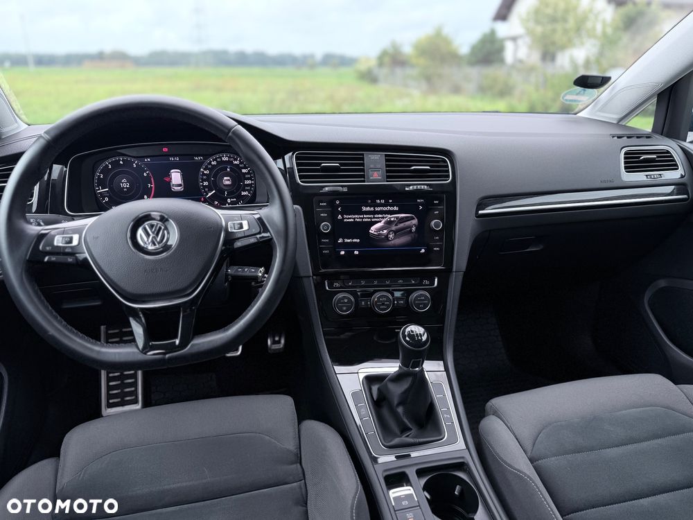 Volkswagen Golf Variant - 32