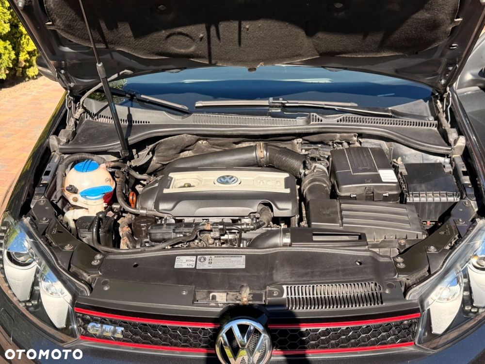 Volkswagen Golf - 23
