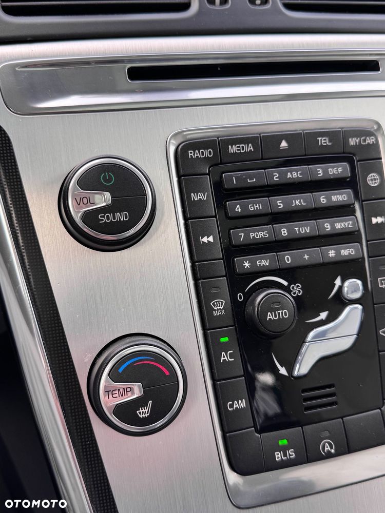 Volvo XC 60 D4 Drive-E Ocean Race - 11