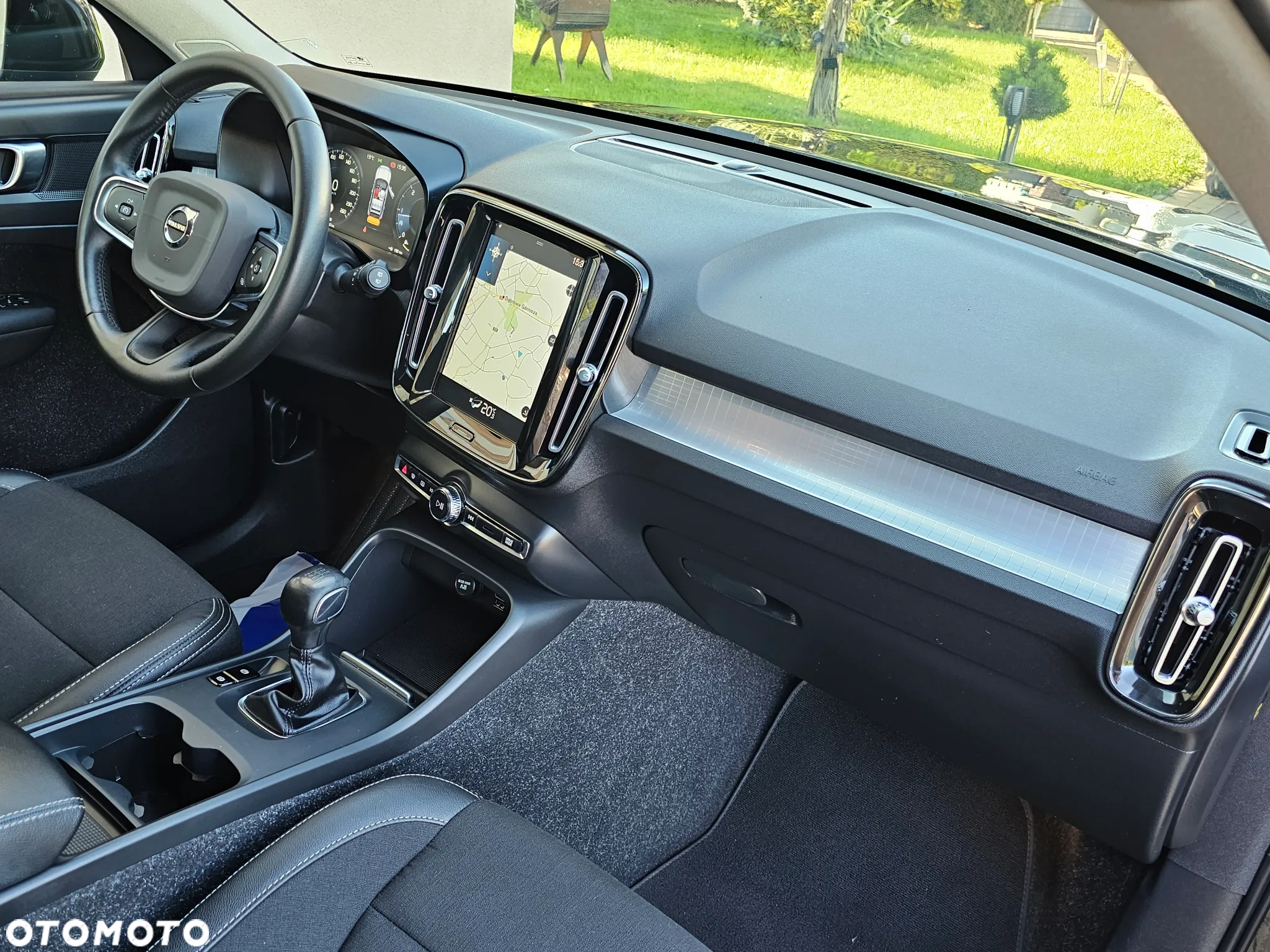 Volvo XC 40 D3 Momentum Pro - 26