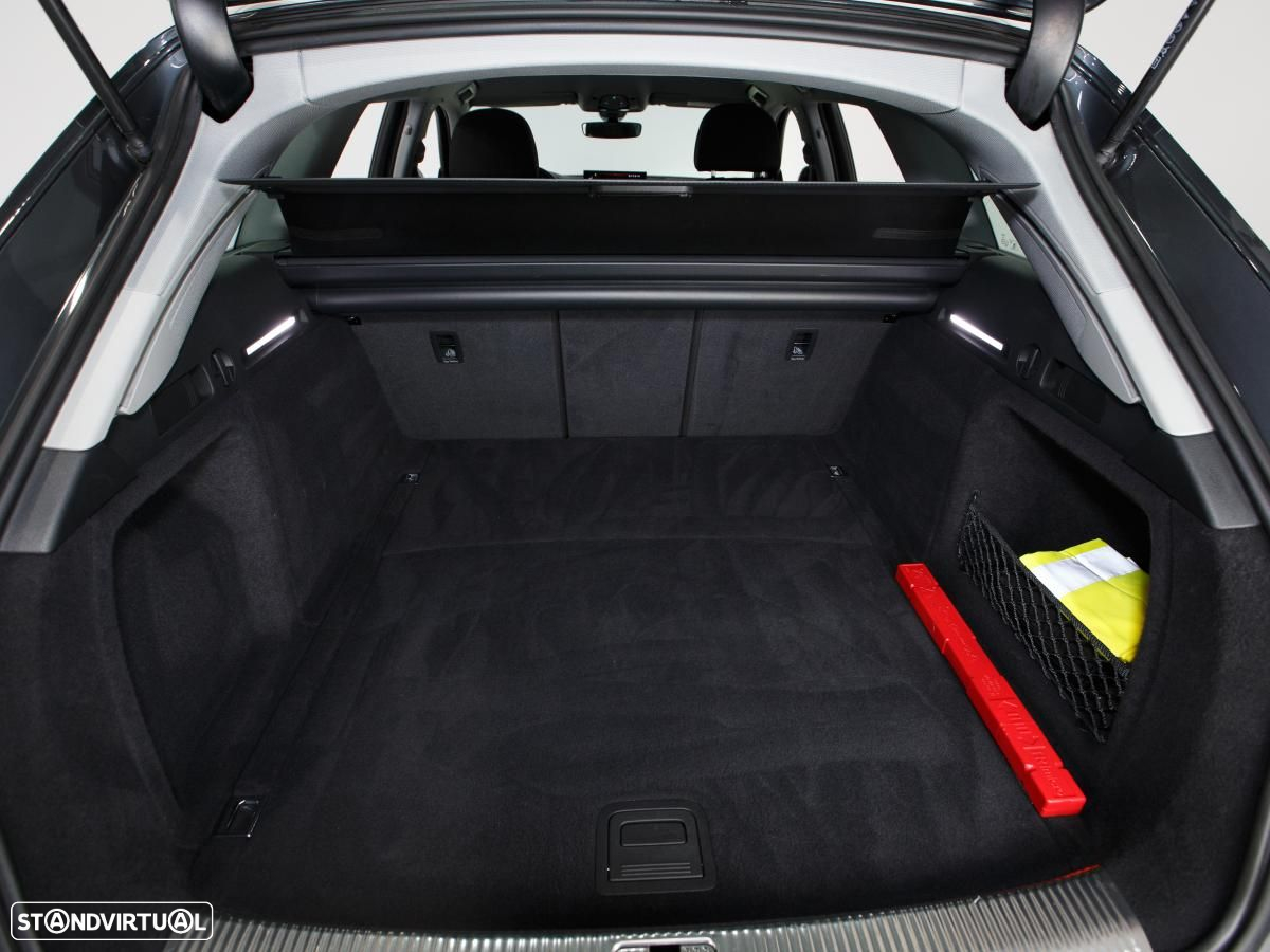 Audi A4 Avant 30 TDI S tronic - 12