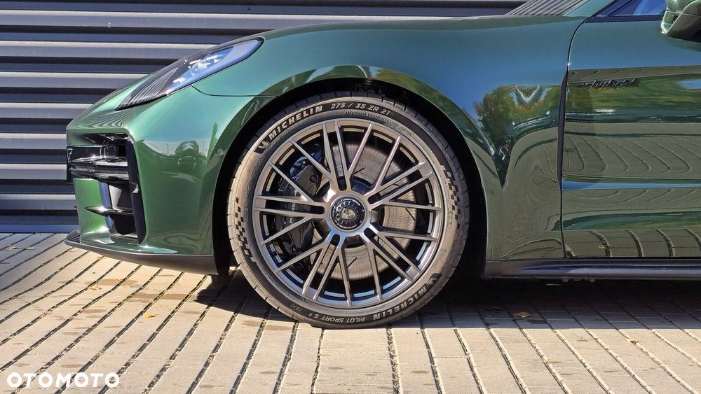 Porsche Panamera - 22