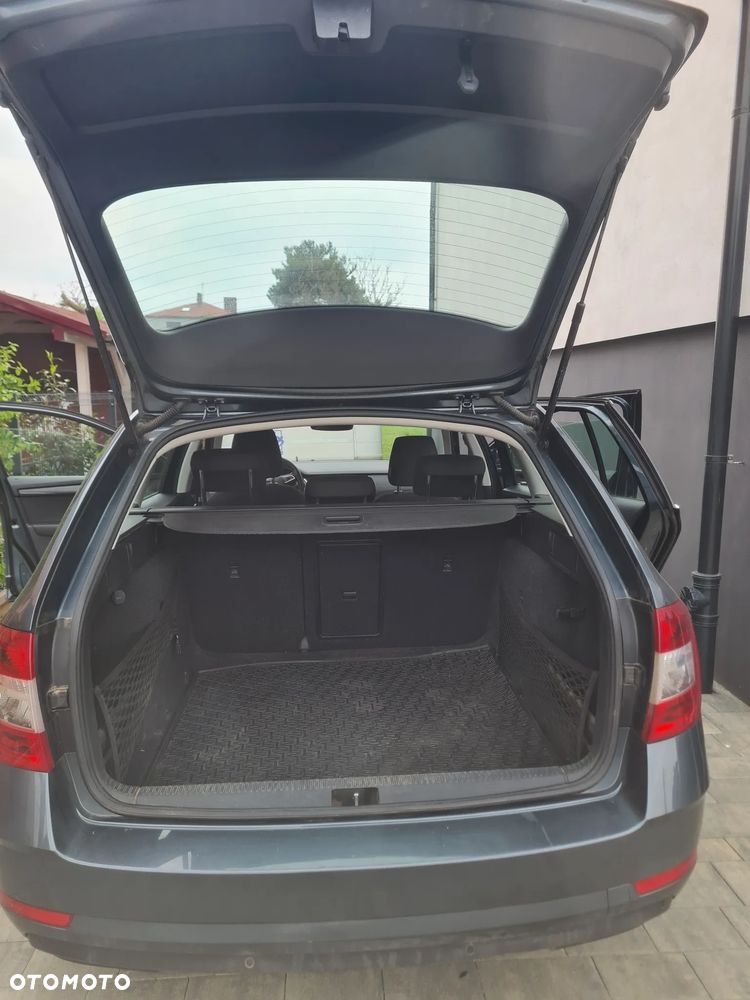 Skoda Octavia 1.5 TSI GPF ACT Style DSG - 2