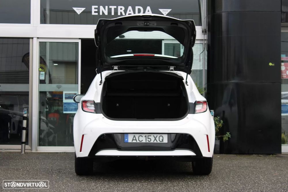 Toyota Corolla 1.8 Hybrid Comfort - 17