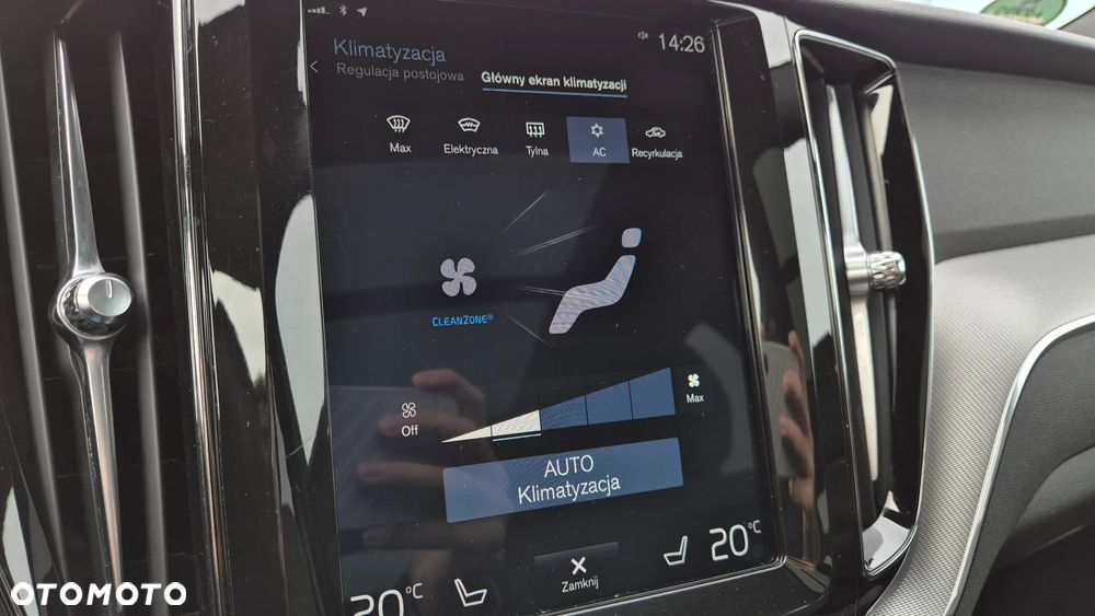 Volvo XC 60 T8 AWD Plug-In Hybrid R-Design - 28