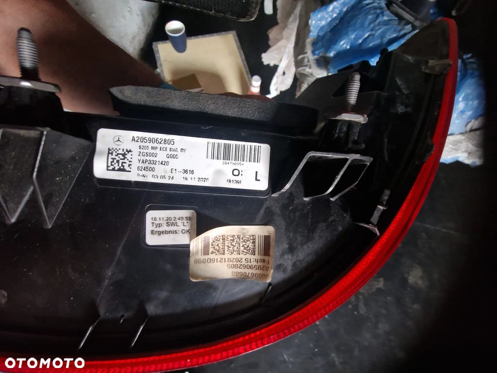 Lampa lewy  tył mercedes  W2059062805 - 3