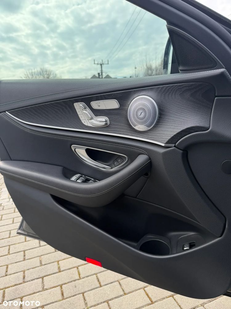 Mercedes-Benz Klasa E 220 d 9G-TRONIC - 17