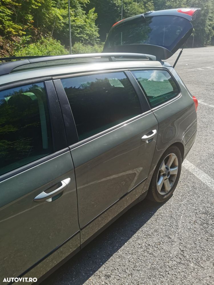 Volkswagen Passat 2.0 TDI Trendline DPF - 3