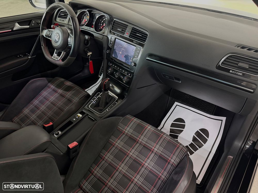 VW Golf 2.0 TSi GTi DSG - 11