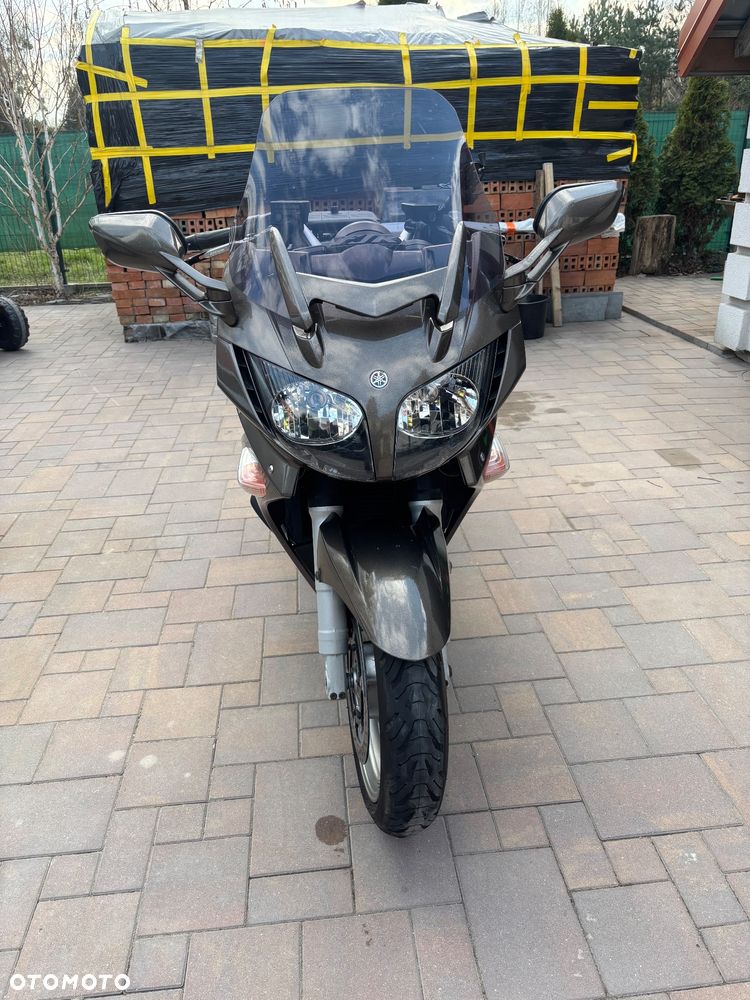 Yamaha FJR - 17