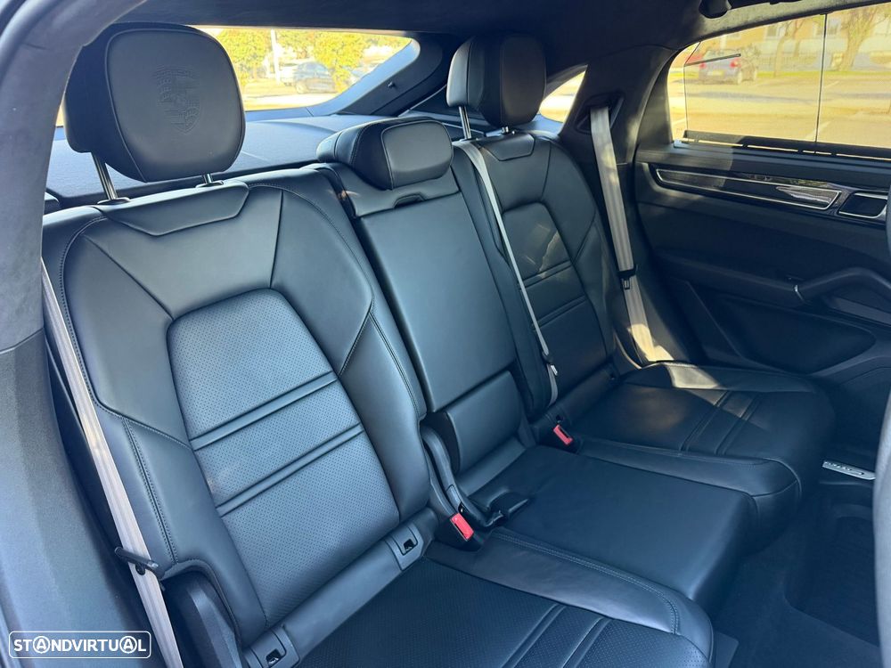 Porsche Cayenne Coupé E-Hybrid Platinum Edition - 22