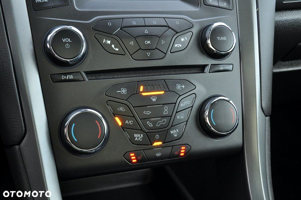 Ford Mondeo - 32