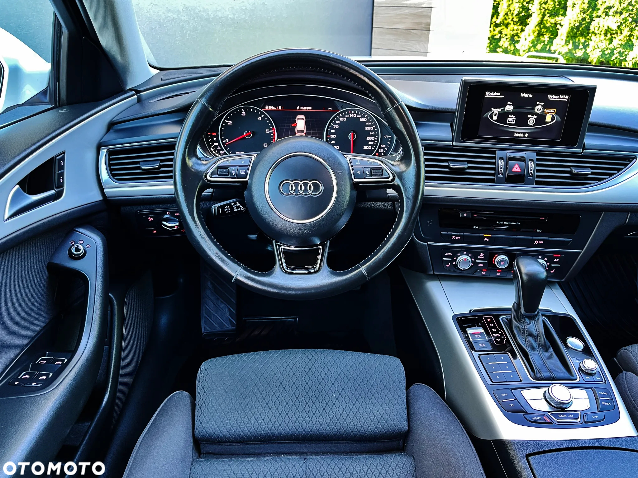 Audi A6 Avant 2.0 TDI Ultra S tronic - 24