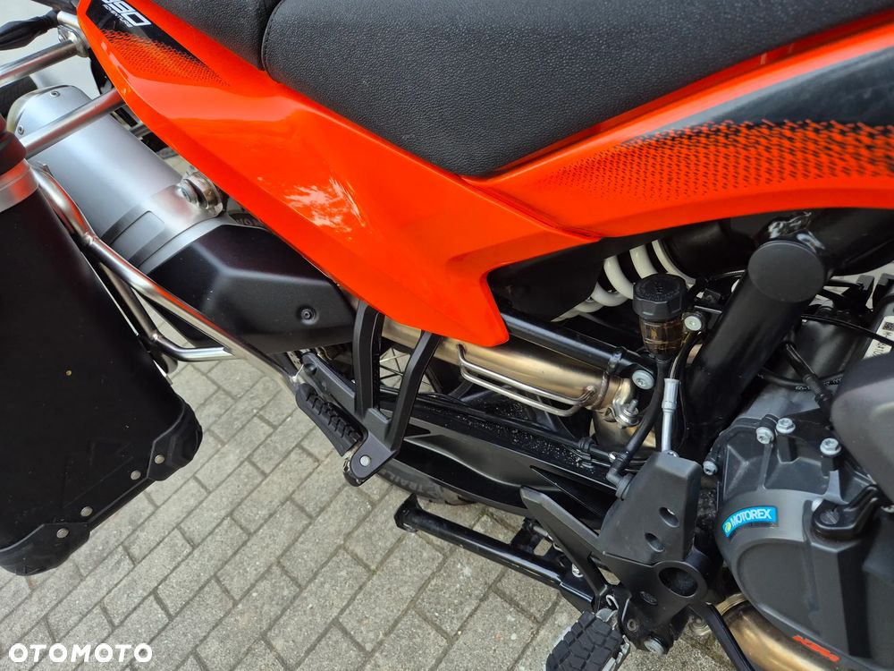 KTM Adventure 890 - 14