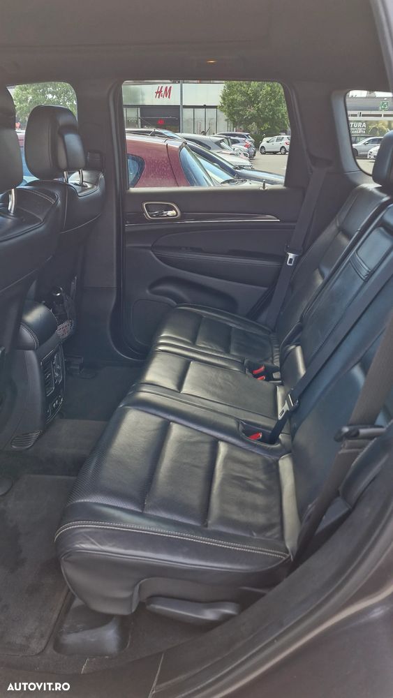 Jeep Grand Cherokee - 9
