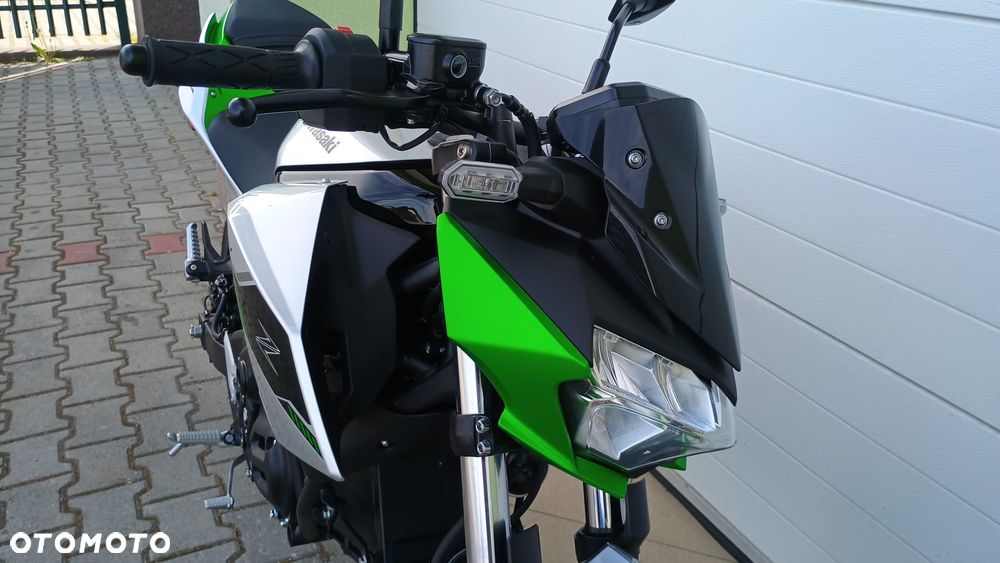 Kawasaki Z - 12