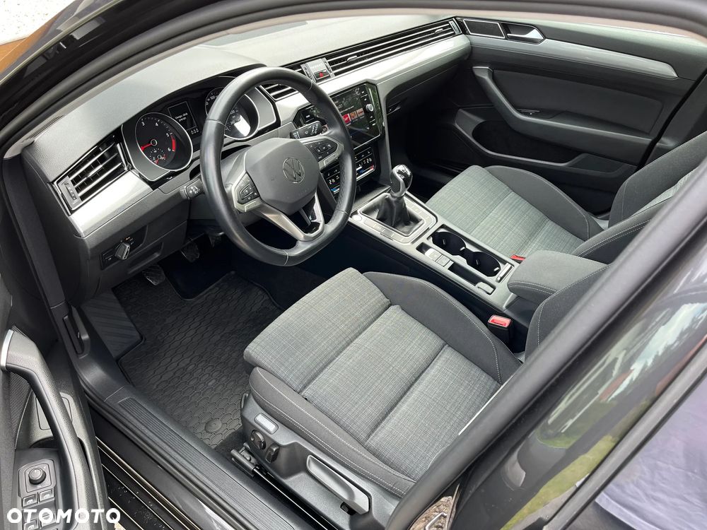 Volkswagen Passat Variant 2.0 TDI EVO Business - 5