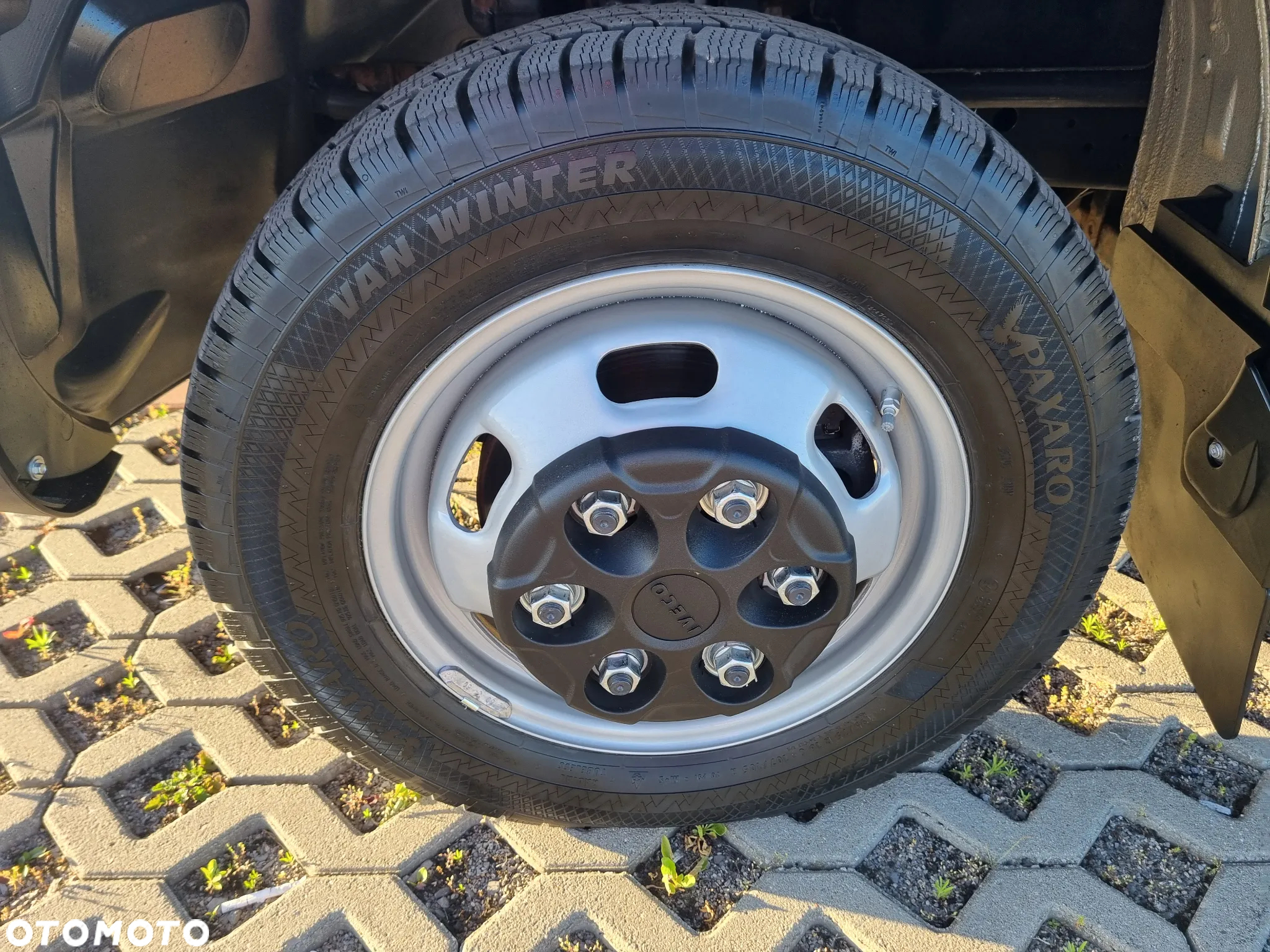 Iveco Daily 50-180 Hi-Matic Chłodnia 8-Palet -20/+20 Zasilanie Stacjonarne 230V Agregat ZANOTTI 350 / UNIKAT / - 32