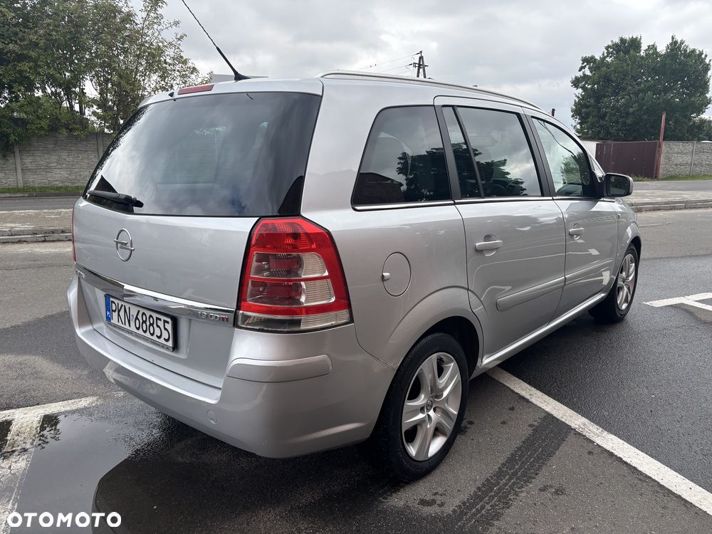 Opel Zafira - 4