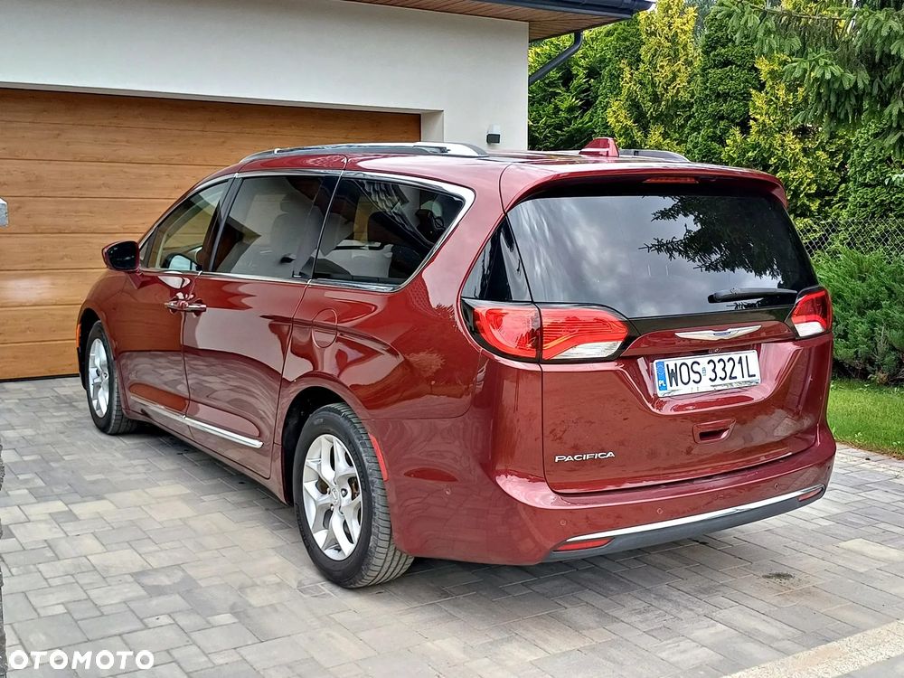 Chrysler Pacifica - 6