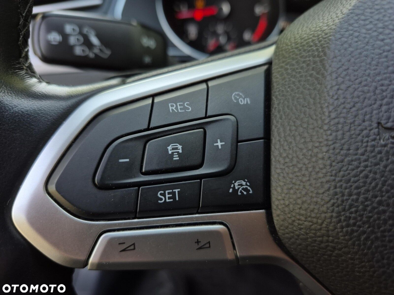 Volkswagen Passat 2.0 TDI Business DSG - 26