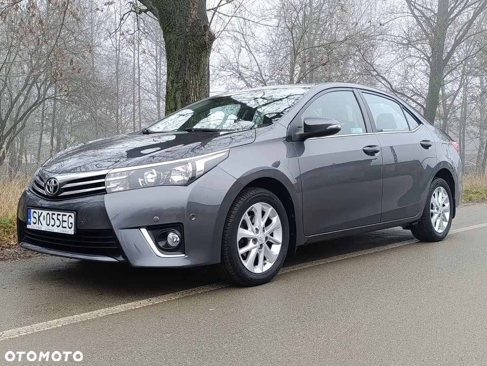 Toyota Corolla 1.6 Premium + - 30