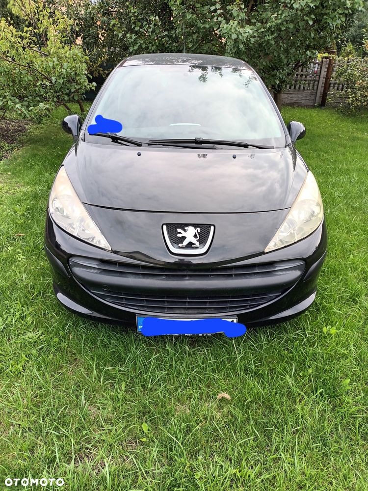 Peugeot 207 - 1