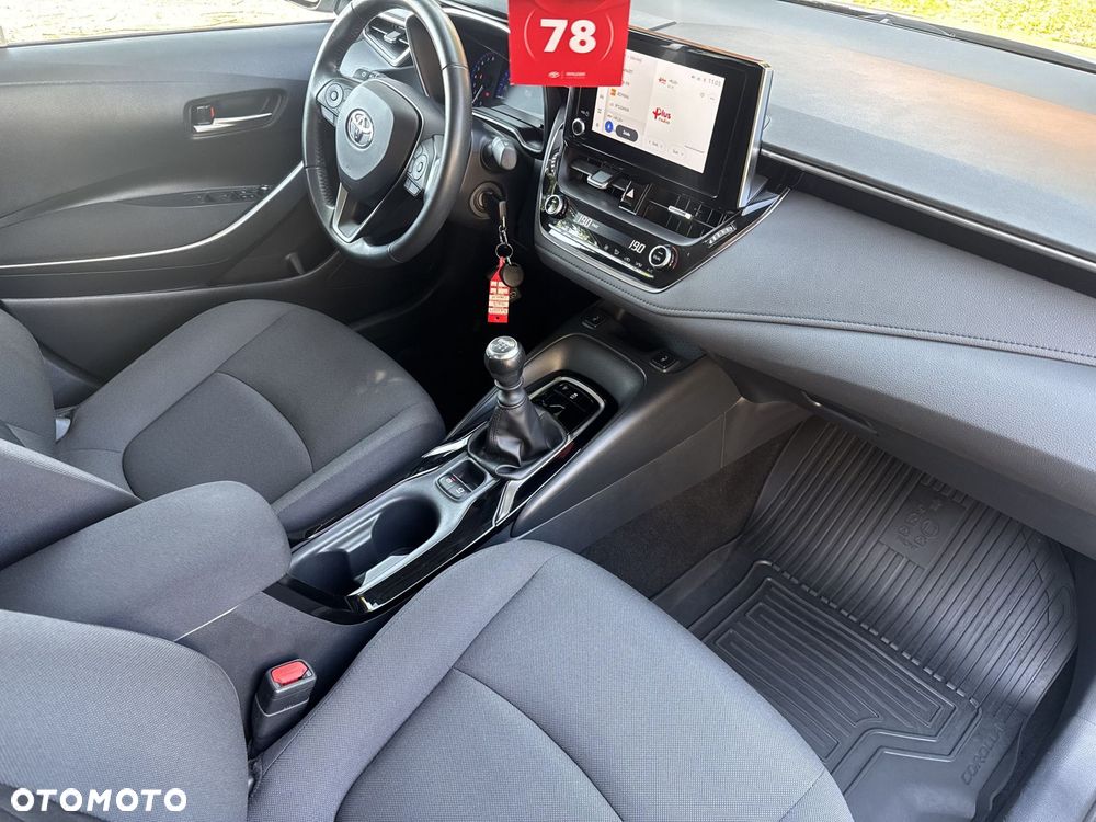 Toyota Corolla - 13