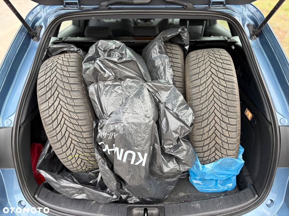 Toyota Corolla 2.0 Hybrid Comfort - 7