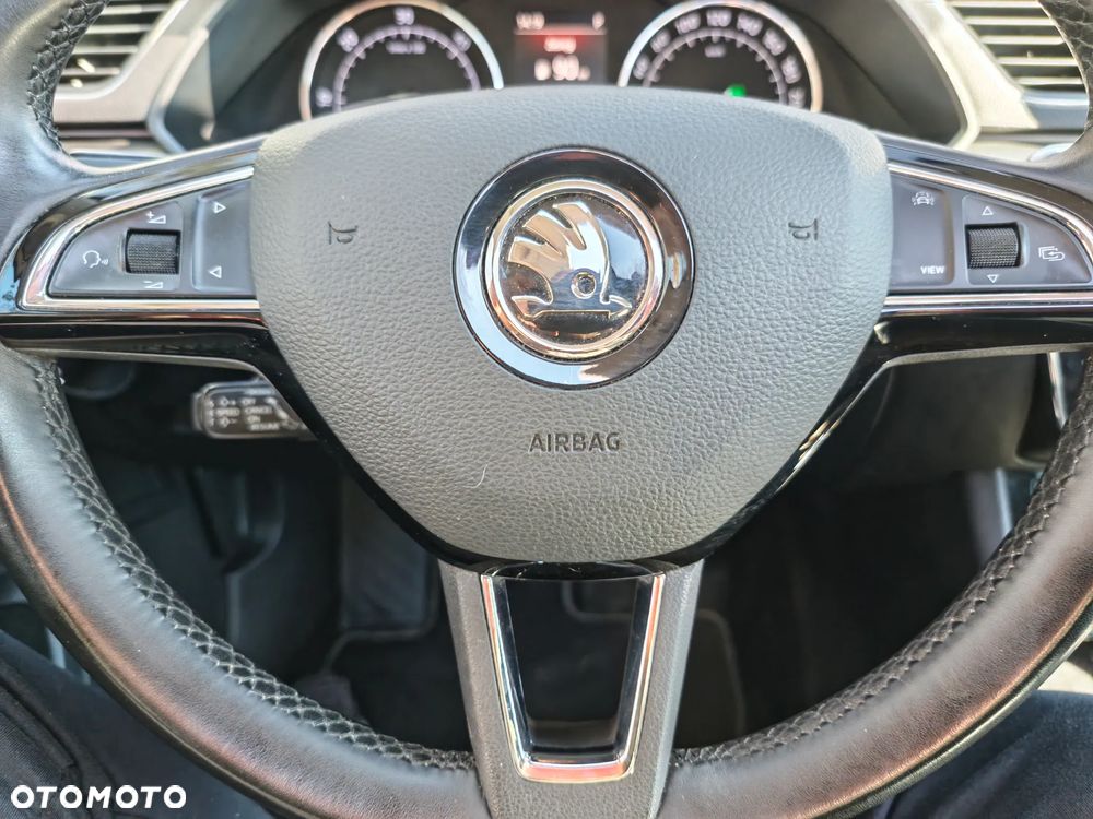 Skoda Superb 2.0 TDI Ambition DSG - 33