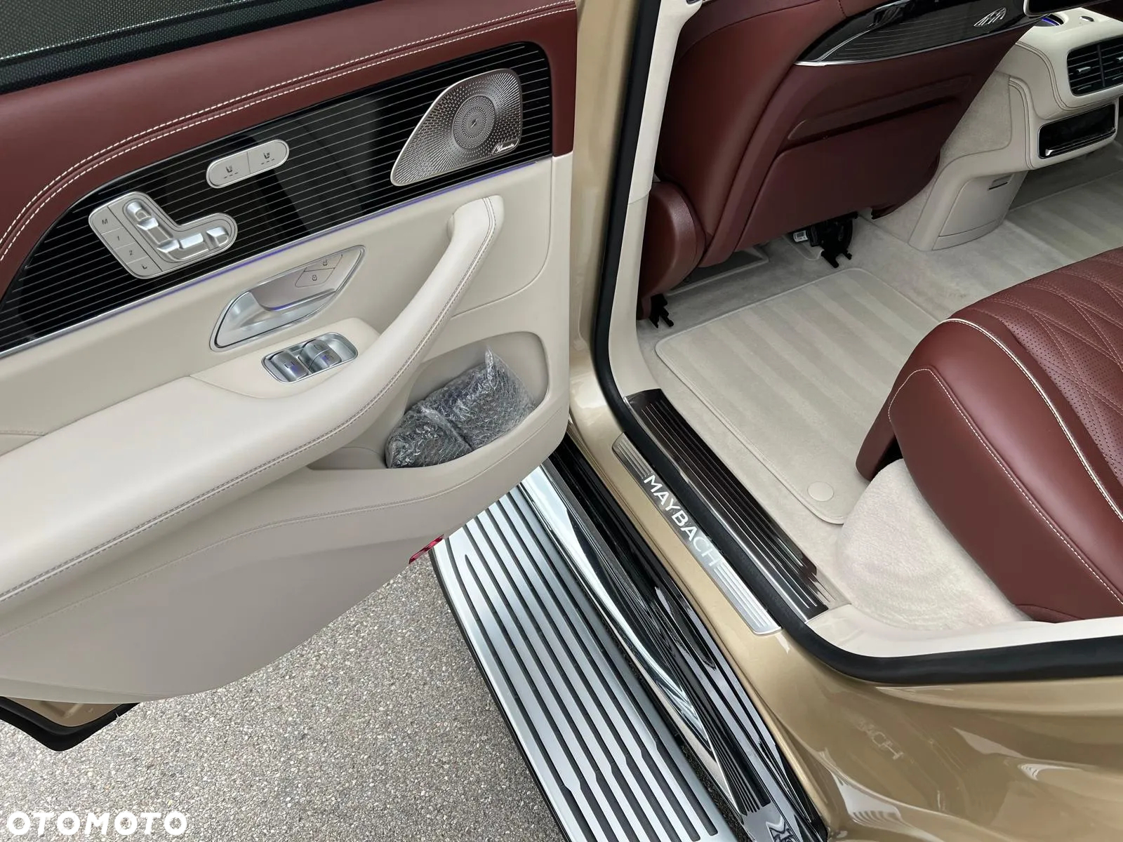 Mercedes-Benz GLS Maybach 600 4Matic 9G-TRONIC - 11
