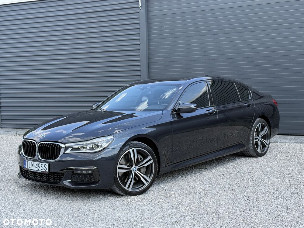 BMW Seria 7 750Li xDrive - 11