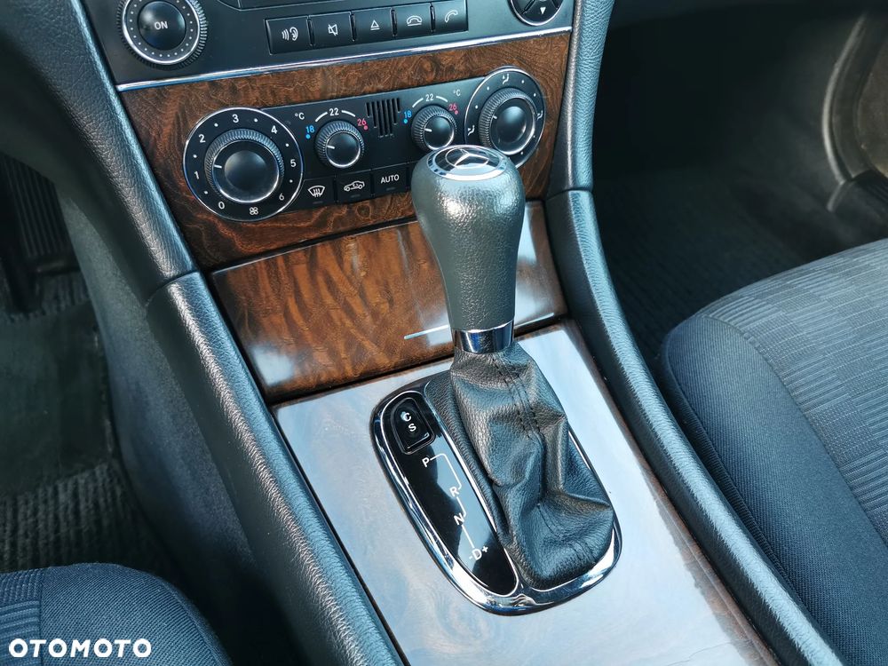 Mercedes-Benz Klasa C 180 Kompressor Automatik Classic - 29