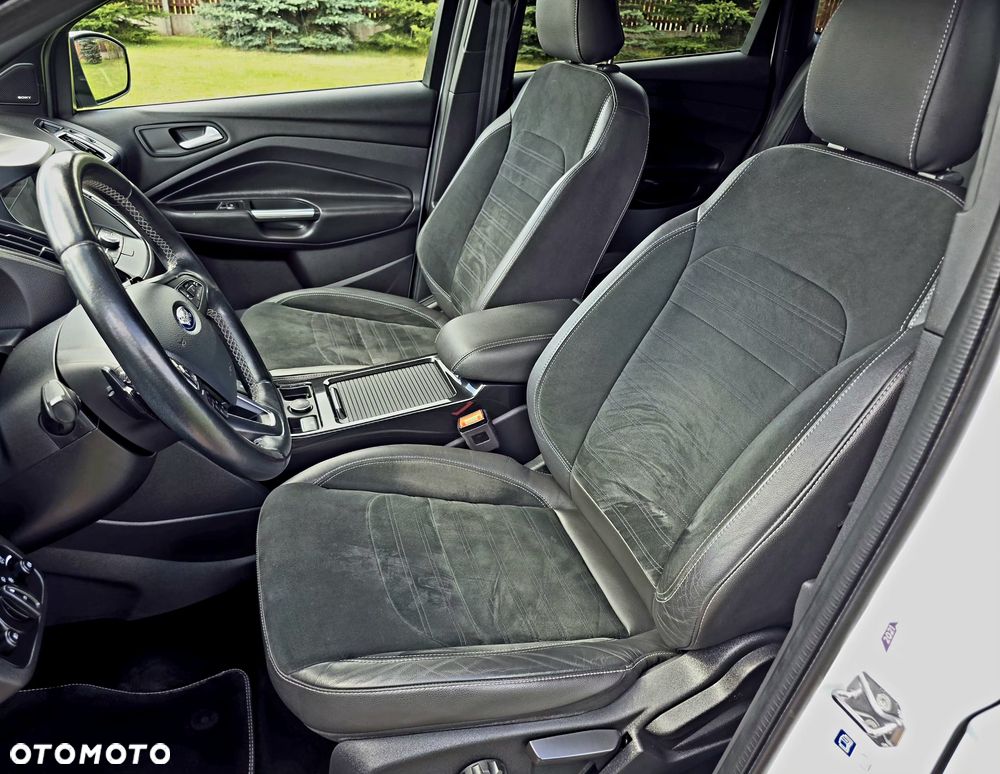 Ford Kuga 2.0 TDCi AWD ST-Line - 22