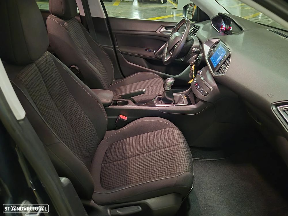 Peugeot 308 SW 1.6 BlueHDi Style - 38