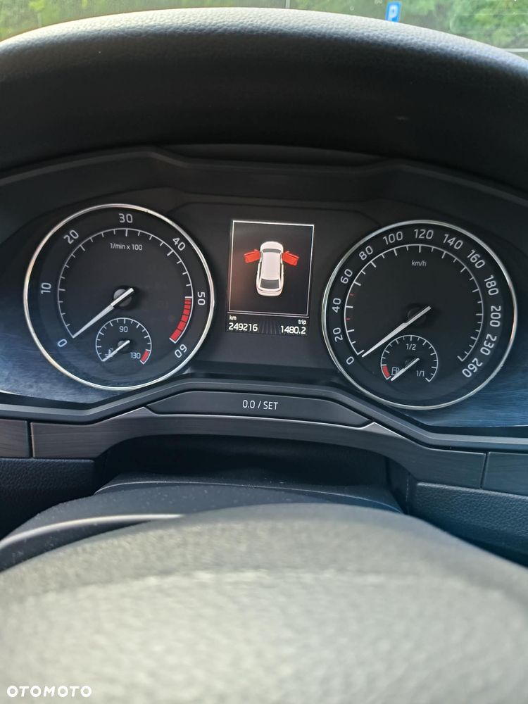 Skoda Superb 2.0 TDI 4x4 Style - 9