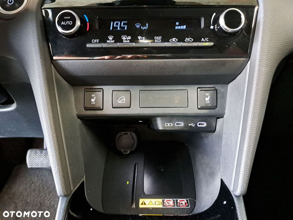 Toyota Yaris Cross Hybrid 1.5 Style AWD - 25