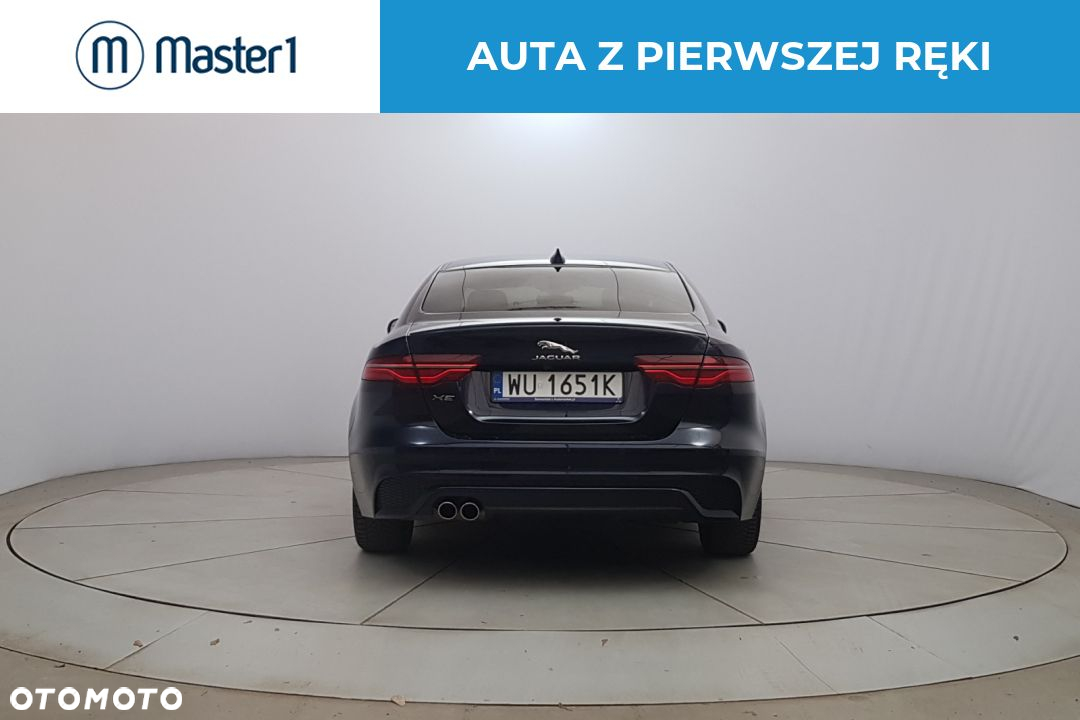 Jaguar XE 2.0 D180 AWD R-Dynamic SE - 6