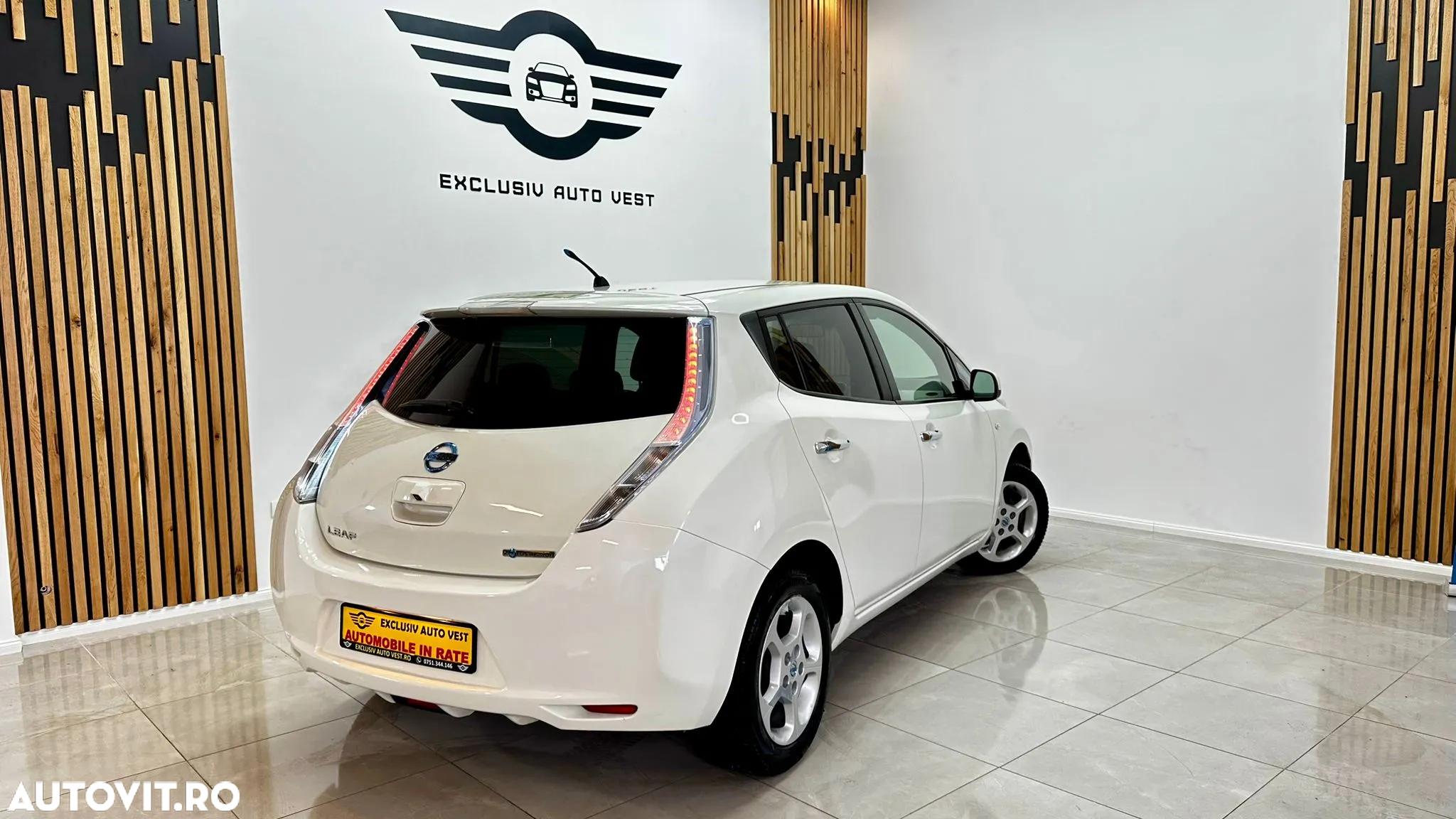 Nissan LEAF - 5