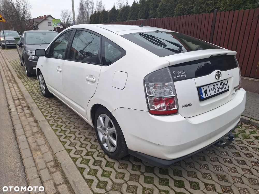Toyota Prius 1.5 VVT-i Sol - 2