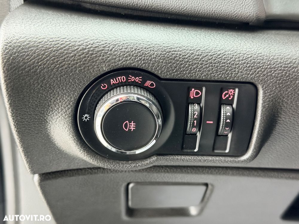 Opel Astra 1.7 CDTI DPF ENERGY - 13