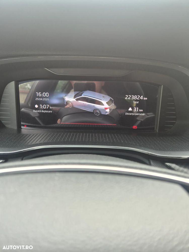 Skoda Octavia 2.0 TDI DSG RS - 16