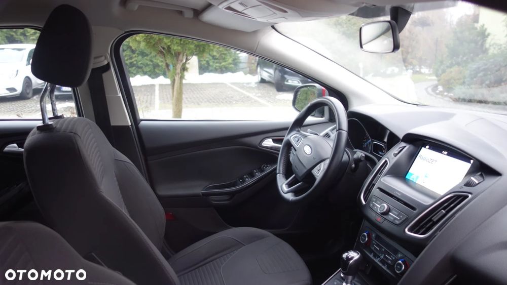 Ford Focus 1.5 EcoBoost Titanium ASS - 25