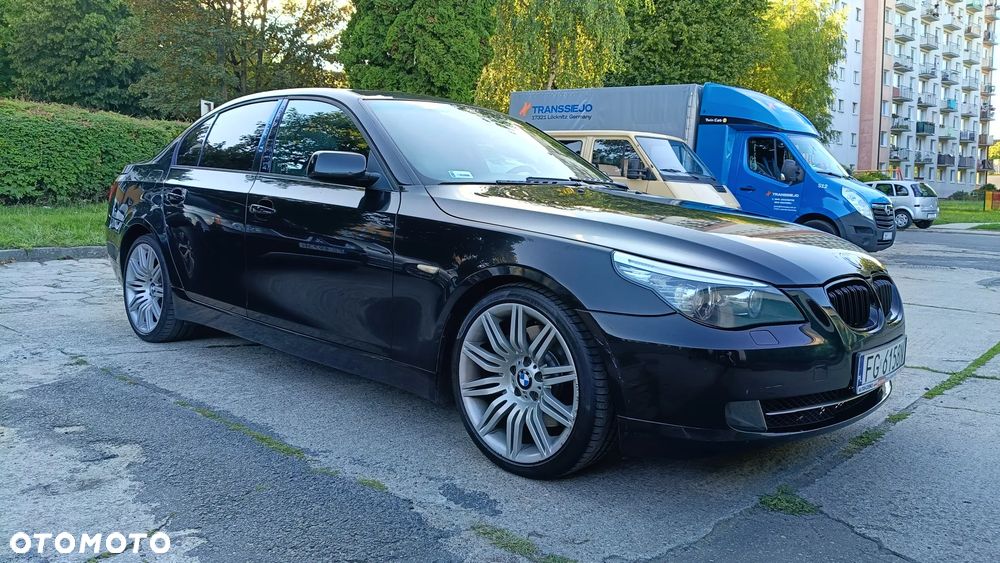BMW Seria 5 540i - 4
