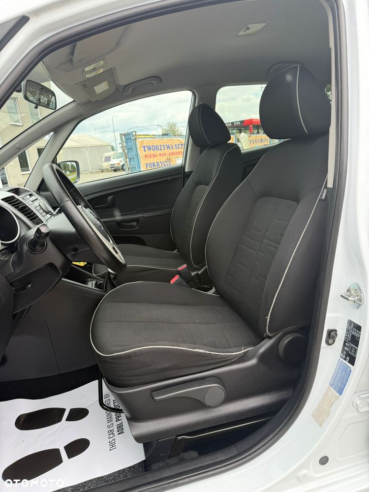 Kia Venga 1.4 CRDi L - 10