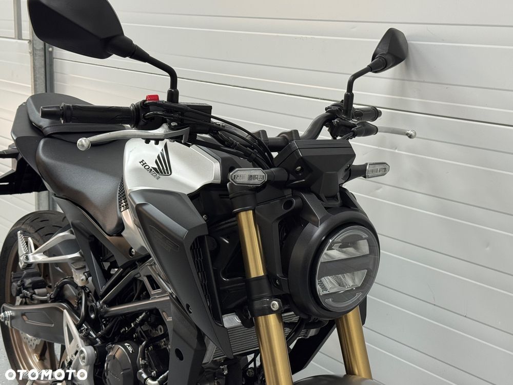 Honda CB - 10